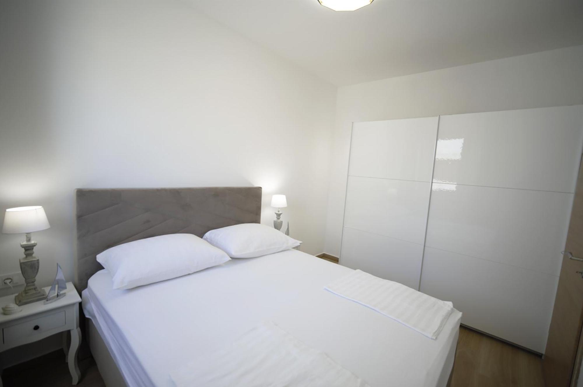 Ferienwohnung Nautica Ražanac Exterior foto